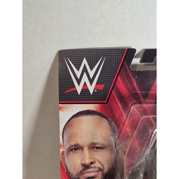 MVP WWE Mattel Basic Superstars Series 128 Wrestling Action Figure - Picture 3 of 6